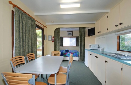 Triabunna Wohnmobilvermietung | Triabunna Cabin and Caravan Park
