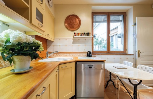 Ternes Wohnung | Triumphant Design, by Veeve