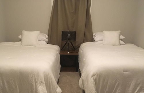 Woodstock Haus | Tropical Haven