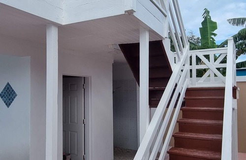 Nassau Haus | Tropical Haven. Your home away from home to relax and enjoy the island breeze.