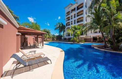 Playa Langosta Wohnung | Tropical Luxury 2Bdr condo - Pool view - At the Beach