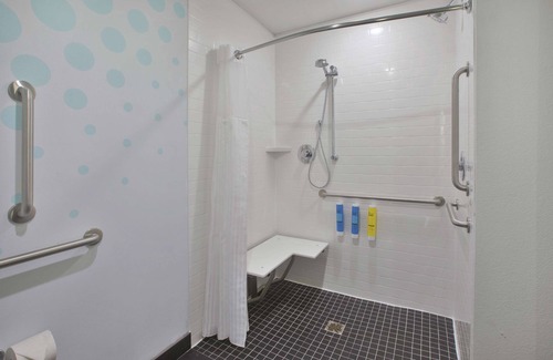 Jackson Hotel | Tru by Hilton Jackson, MI