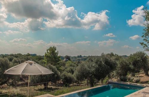 Cisternino Haus | Trullo in Cisternino with Infinity Pool