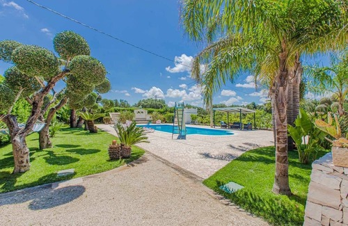 San Vito dei Normanni Villa | Trullo Poggio. Schwimmbad 14x8 m, privater Garten, Klima. Strände 5 km entfernt.