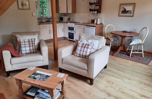 Temple Guiting Hütte | Tucked away in a quiet rural village with pub. Great walking and cycling country