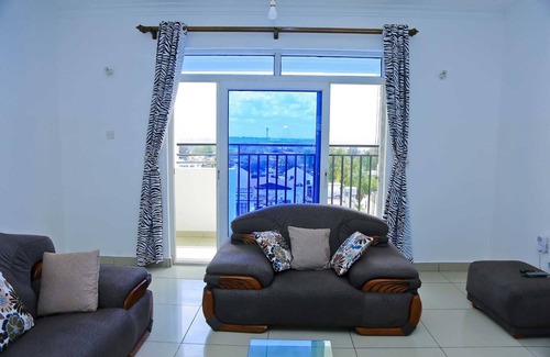 Mombasa Wohnung | Tudor Prestige Apartment is a stylish3 double bedroom 2 ensuite and 1 wet room.