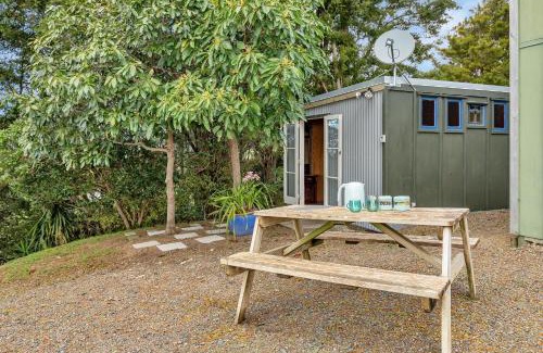 Waipu Haus | Tui Cottage - Waipu Holiday Retreat