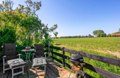 Zuid-Beijerland Haus | Tuinzicht by Interhome