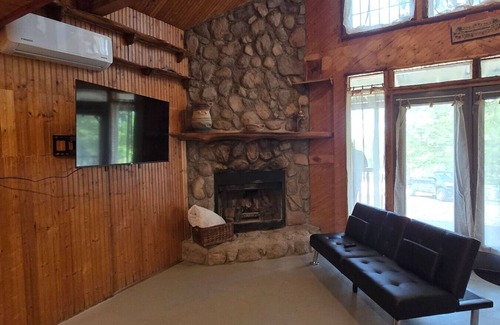 Davis Kabine | Turner Escape 2 - A-Frame Cabin located near Turner Falls