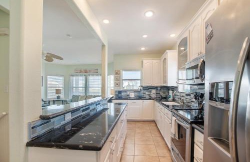 Royal Dunes Haus | Turquoise Treasure - Boardwalk to the Beach Beach Gear Credit