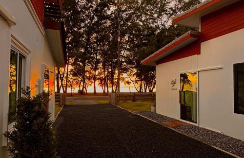 Thai Mueang Haus | Turtle Beach House ONE