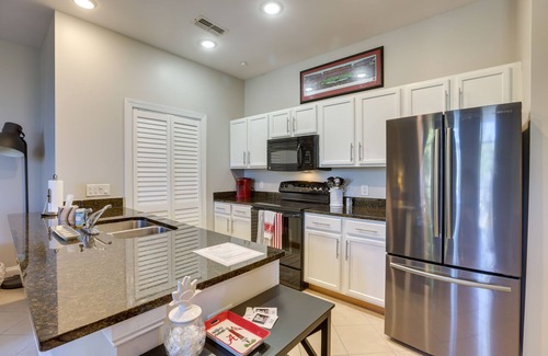 Tuscaloosa Eigentumswohnung | Tuscaloosa Condo: Steps to Bryant-Denny Stadium!