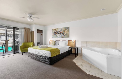 Whakatane Hotel | Tuscany Villas Boutique Motel