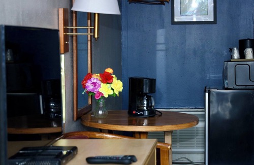 Front Royal Hotel | Twi-Lite Inn