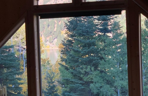 Bridgeport Haus | Twin Lakes Hideaway- Explore twin lakes fishing, hiking, kayaking and much more!