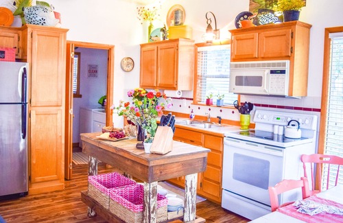 Eagle Rock Haus | Twin Pines Shanty, Haustierfreundlich. Schlaf 6. Seeblick. Gratis Wifi