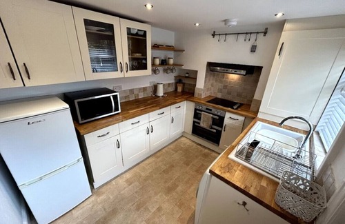 Winterley Haus | Two Bed Charming Cottage