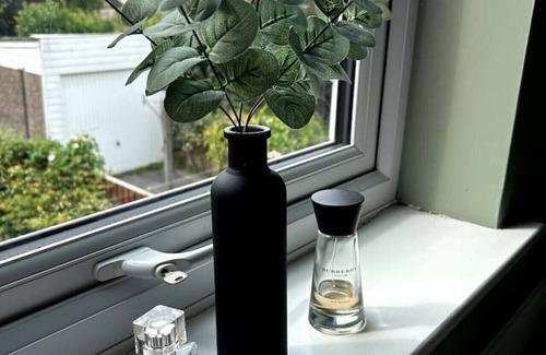 Winterley Haus | Two Bed Charming Cottage