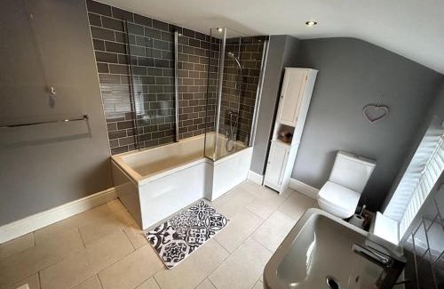 Winterley Haus | Two Bed Charming Cottage