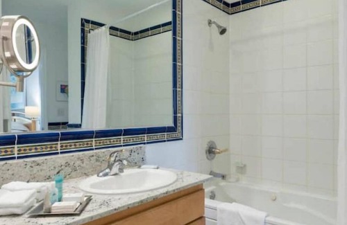 East End Hotel | Two Bed Room Condo at Wyndham