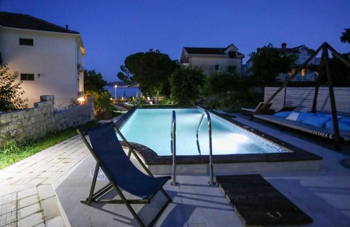 Bijela Wohnung | Two bedroom Apartment with Sea View and Balcony