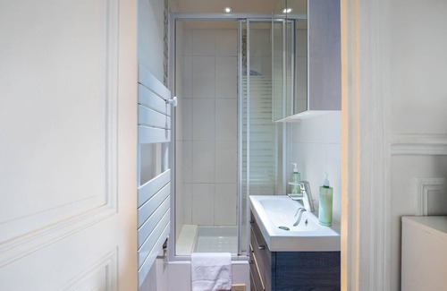 Le Raincy Wohnung | Two bedroom at 25 mn from Paris