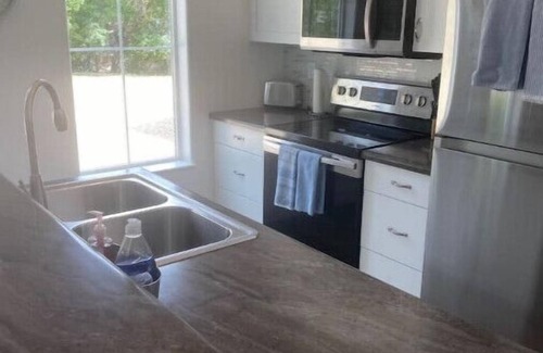 Orderville Hütte | Two Bedroom Farmhouse Cottage No. 2