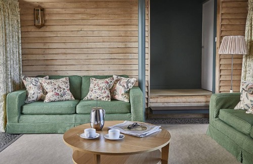 North Barsham Haus | Two double beds, two kingsize beds, two zip/link kingsize beds that can each be two singles, two sin