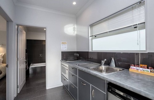 Martinborough Haus | TWO FOUR COLOGNE#2, Martinborough