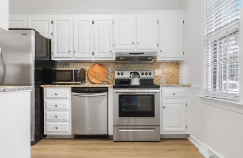 Rome Haus | Two King Suites~ Downtown Rome~Walk to Broad