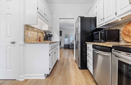 Rome Haus | Two King Suites~ Downtown Rome~Walk to Broad