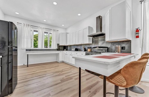 Lakeview Wohnung | Two Level Apt: Dtwn Buffalo