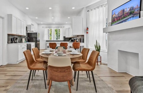 Lakeview Wohnung | Two Level Apt: Dtwn Buffalo