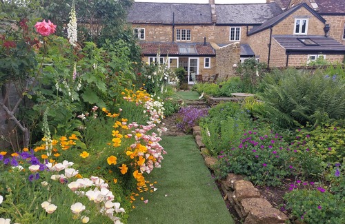 Montacute Hütte | Two Towers Cottage