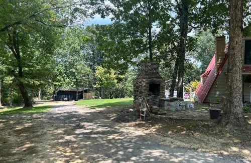 Albertville Haus | Two Tree Retreet! A Bougie Getaway On The Creek