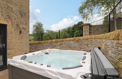 Matlock Hütte | Ty Gambo