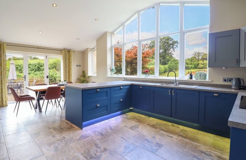 Llanfair Caereinion Hütte | TY ISAF, pet friendly, with open fire in Llanfair Caereinion