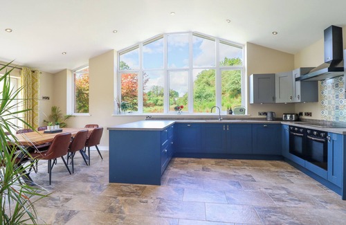 Llanfair Caereinion Hütte | TY ISAF, pet friendly, with open fire in Llanfair Caereinion