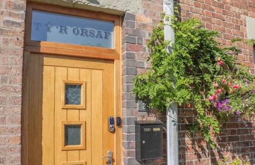 Builth Wells Haus | Ty'r Orsaf