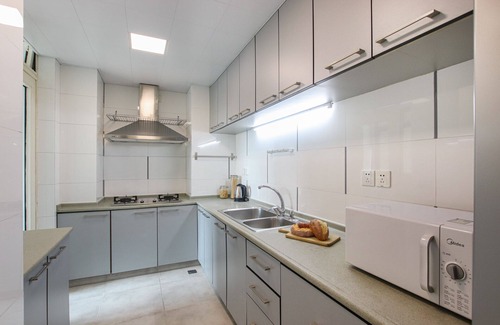 Xujiahui Wohnung | Tyms 2BR Apt Near ITC Xujiahui Line1 11