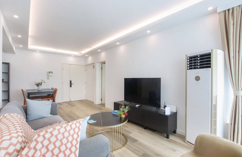 Xujiahui Wohnung | Tyms 2BR Apt Near ITC Xujiahui Line1 11
