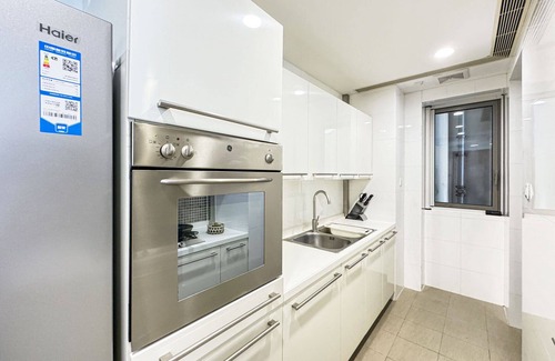 Downtown Shanghai Wohnung | Tyms 3BR 2BA Apt West NanjingRD Line2 14