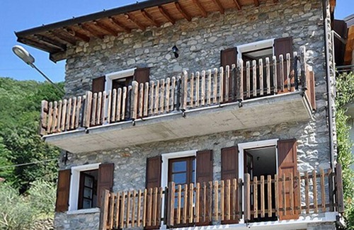 Sorico Haus | typisches Rustico mit Garten und wunderbarem Blick auf den Comer See und Pool