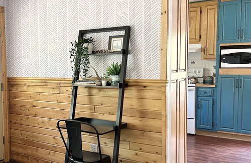 Newberry Kabine | Woodsy Retreat by Snowmobile Trails with Indoor Fireplace & Outdoor Sauna!