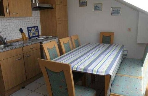 Wernborn Wohnung | Studio U1=Gudrun - Haus U, für 1-15 Personen, 25km bis FFM-Nord