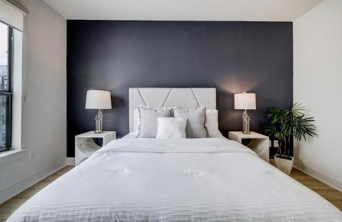 Montrose Wohnung | UBP - Resort meets Apt in vibey Montrose Houston
