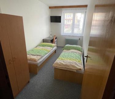 Modra Haus | Ubytování u zastávky