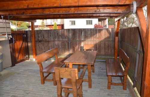 Modra Haus | Ubytování u zastávky