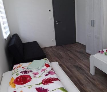 Velky Meder Wohnung | Ubytování Valentovi