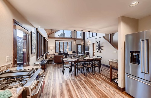 Forest Hills Haus | Ullr Haus: Luxurious Mountain Home w/Hot Tub & Views
